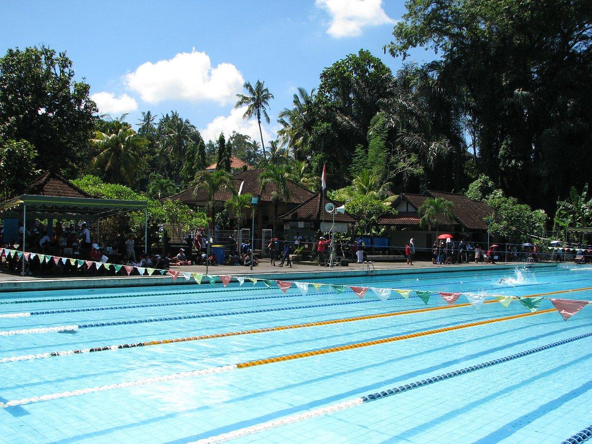 KOLAM RENANG TIRTA ARUM
